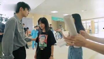 吃瓜爱娱乐,揭秘娱乐圈幕后故事